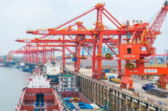 CGTN向全球推介华中港航 武汉阳逻港演绎内陆开放新速度