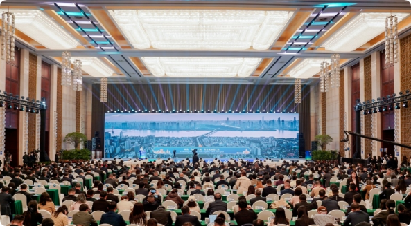 从一场“春天之约”到一座城的蓬勃生长