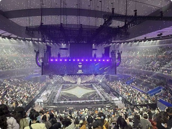 青春里的主角又来了！武汉演唱会“热得发烫”
